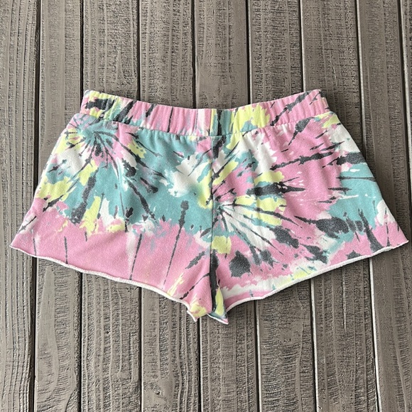 Colsie Tie Dyed Rolled Hem Cropped Sweatshirt and Shorts Set - Picture 5 of 9